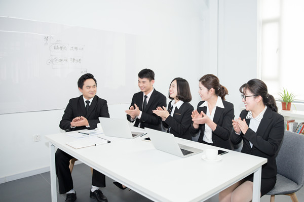 集團(tuán)人才梯隊(duì)建設(shè)：培養(yǎng)核心人才，提升企業(yè)競爭力