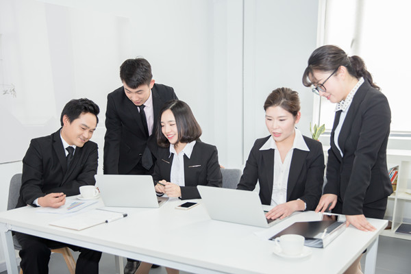 績效評估方法：采用有效的評估方法，確保公平公正