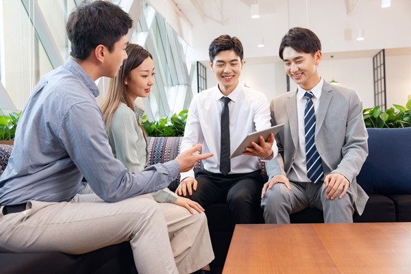 年度經(jīng)營計劃：聚焦核心業(yè)務(wù)，提升核心競爭力