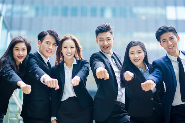 協(xié)同效應(yīng)：強(qiáng)化內(nèi)部溝通，打造高效協(xié)作團(tuán)隊(duì)