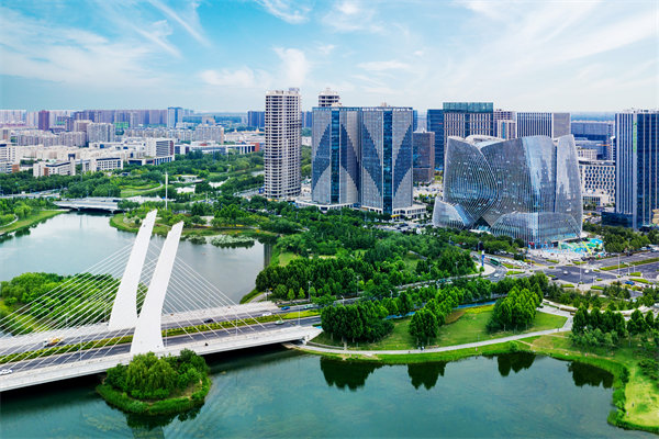 管理咨詢?nèi)绾沃︵嵵萜髽I(yè)實現(xiàn)市場競爭力的提升？