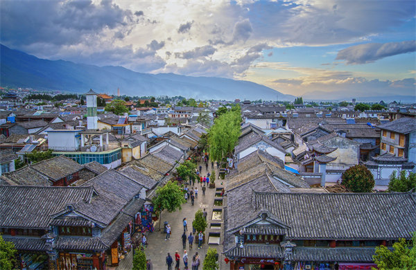 國(guó)慶多元場(chǎng)景拓展消費(fèi)體驗(yàn)，對(duì)景區(qū)旅游業(yè)有何啟示？
