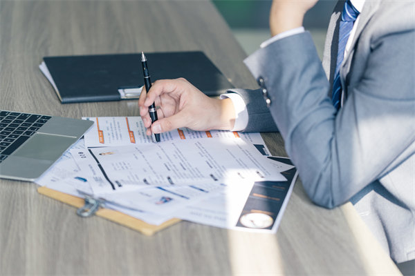 企業(yè)在招聘過程中，如何確保公平性與多樣性并存？