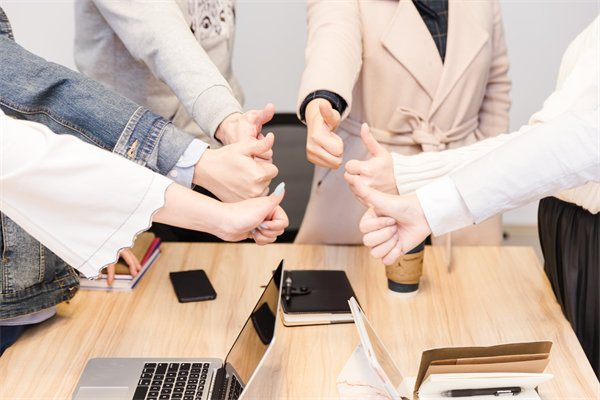 跨地域企業(yè)，如何制定統(tǒng)一的薪酬標(biāo)準(zhǔn)和政策？