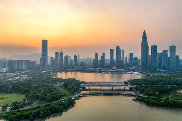 深圳集團管控咨詢公司如何助力企業(yè)實現(xiàn)高效集權與分權？