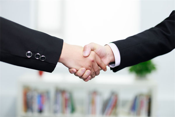 如何通過人力資源管理提升企業(yè)核心競爭力？