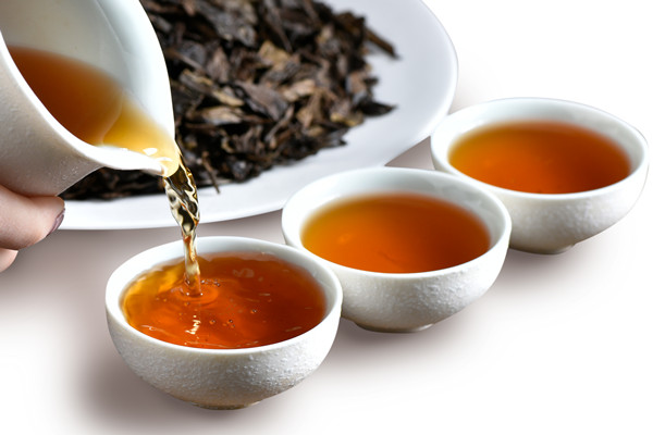 在多元化市場(chǎng)環(huán)境下，品牌如何保持一致性并突出特色？