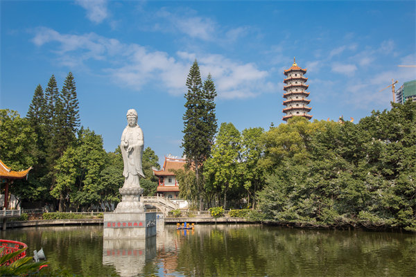 企業(yè)如何借助福州咨詢(xún)公司制定并落實(shí)年度經(jīng)營(yíng)策略？