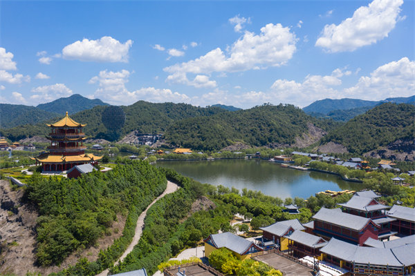 面對(duì)多元化業(yè)務(wù)，金華咨詢?nèi)绾沃髽I(yè)優(yōu)化集團(tuán)管控模式？