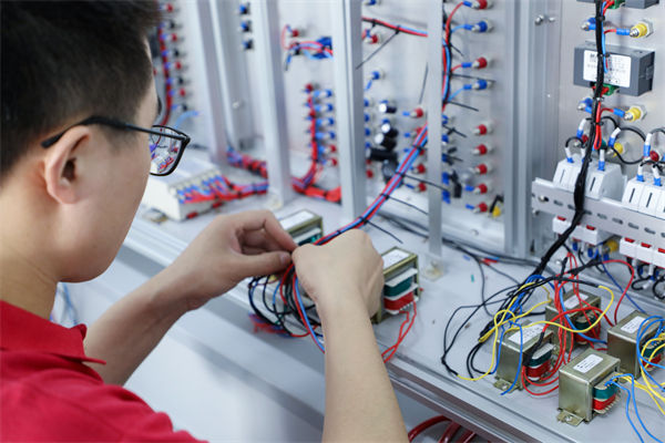 哪些行業(yè)人才火爆就業(yè)市場？人力資源管理有何啟發(fā)？