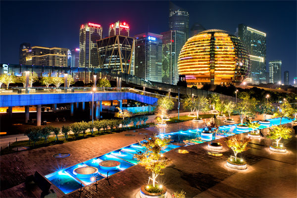企業(yè)擴(kuò)張遇阻，戰(zhàn)略咨詢?nèi)绾我?guī)劃穩(wěn)健發(fā)展藍(lán)圖破局？
